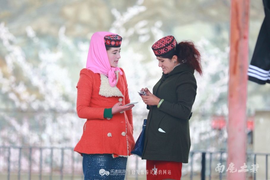 中国唯一的白种人民族 美女扎堆楚楚动人