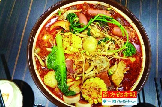 麻辣烫、酸辣粉地铁周边美食的霸主地位从未被动摇