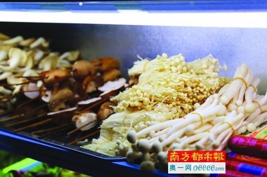 麻辣烫、酸辣粉地铁周边美食的霸主地位从未被动摇
