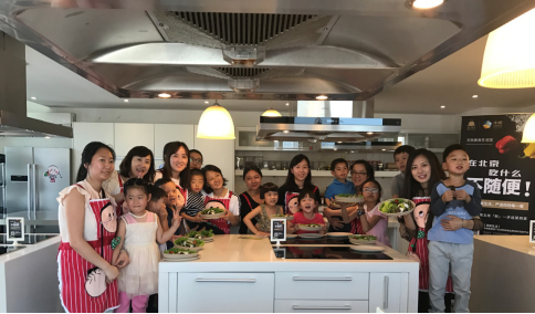 顶英生活携手文怡美食生活馆 让孩子爱上吃饭