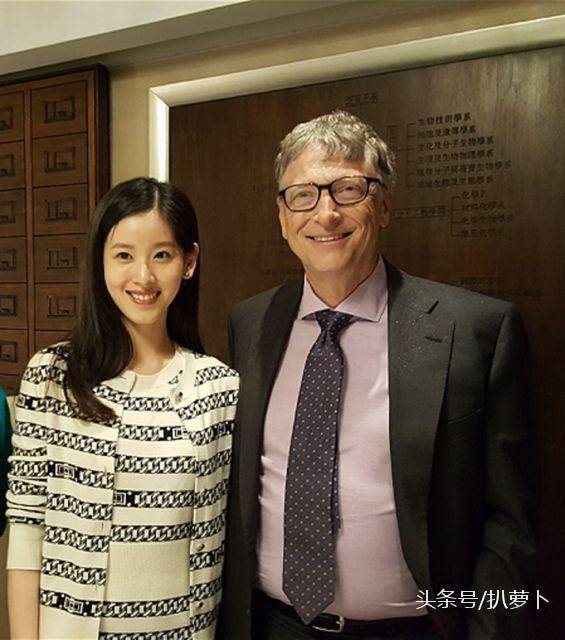 奶茶妹妹刚一嘚瑟，田朴珺就坐不住了，网友：绿茶婊终极对决！