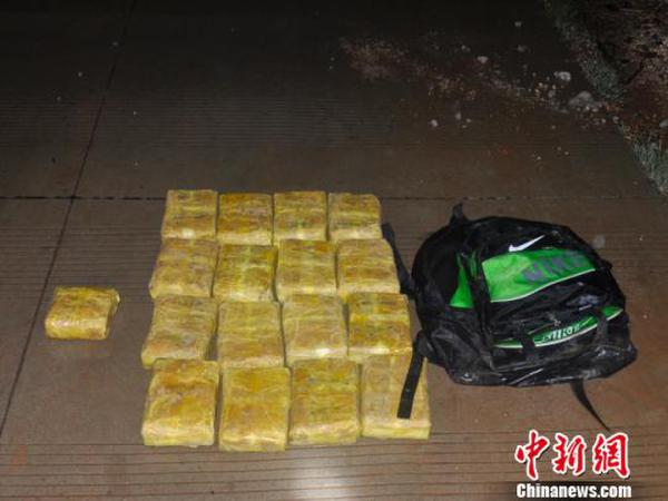 雨夜流动查缉云南西双版纳边防一查缉点缴毒逾11公斤