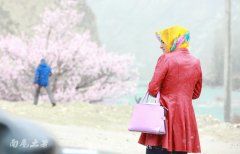 中国唯一的白种人民族 美女扎堆楚楚动人