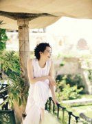 美女搭车色诱司机 司机被盗1.4万网友：还不是看