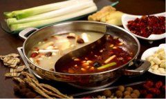 吃火锅就去川火演义加盟店，多系列美食挑战你