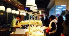 奈雪の茶茶饮店在深圳成功刷爆朋友圈，它咋做的？