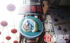 走街串巷吃小吃 步行街最火爆人气小吃盘点（
