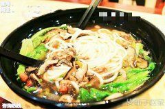 擀面皮加盟：皮铺子赵家特色小吃加盟让食客没齿难忘的味道
