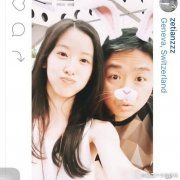 奶茶妹妹与刘强东嘟嘴卖萌 单身狗受到一万点暴击